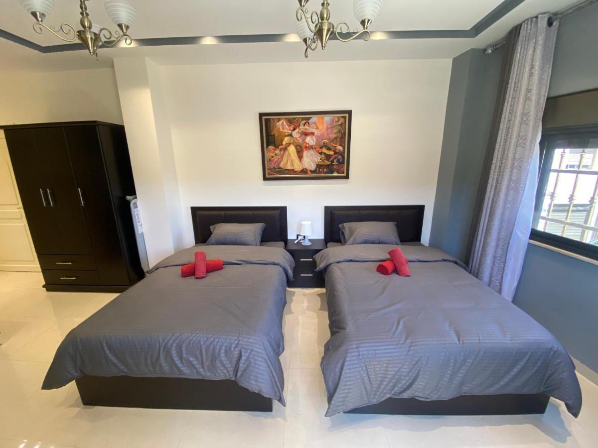 Villa Mira Guesthouse 2 - Downtown Central Amman - Al Diyrih Amã Quarto foto